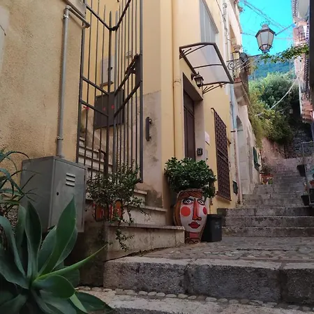 Casa Bianca - Luxury With Balcony In The Centre