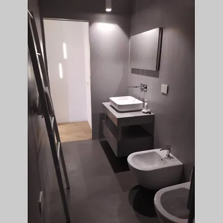 아파트 Casa Bianca - Luxury With Balcony In The Centre